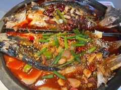-鸣记脆皮烤鱼·海鲜烤鱼(三八广场店)