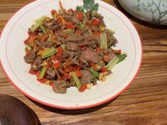 小炒黄牛肉-民俗村柴火灶·景德江西菜(中国陶瓷博物馆店)