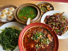 -嫩芽 ·地道重庆菜(十八梯露台夜景店)