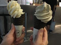芝芝脆筒-喜茶(上海兴业太古汇店)