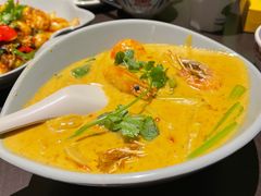 -大头虾越式风味餐厅(光明广场店)