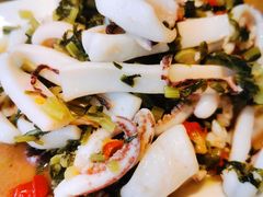 本地鱿鱼炒雪菜-金海湾海鲜排档(朱家尖店)