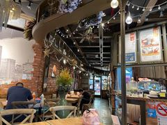 -玛格萝妮(汇智国际商业中心店)