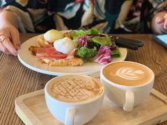 -Common Table · Brunch & Coffee