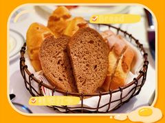 餐前包-Wolfgang’s Steakhouse 沃夫冈牛排馆(上海白玉兰广场店)