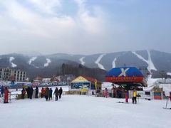 -亚布力新体委滑雪场