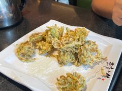 香炸萝卜丝丸子-燕青小馆(东园大厦店)