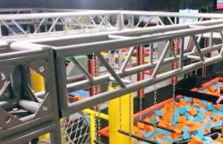 -蹦贝运动中心·蹦床·攀岩·闯关(龙岗店)