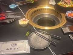 -山川小町·极番烧肉(新地假日广场店)