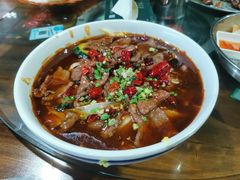 水煮黄牛肉-石岐乳鸽村(南海第三分店)