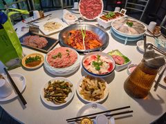 -茅草房·河畔园林火锅