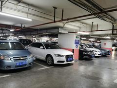 -中山公园-龙之梦停车场