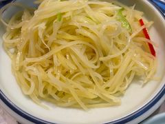 青椒土豆丝-川流不息·地道川菜·小龙虾(新松江路店)