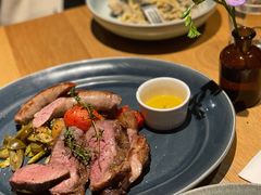 香肠牛排拼盘-The Diner X餐厅(青岛万象城店)