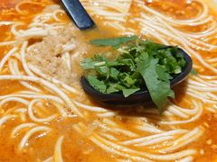 四川担担面-翡翠拉面小笼包(岭南新天地店)