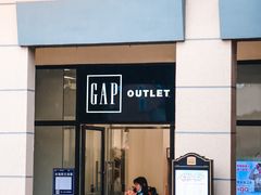 -王府井奥莱临潼小镇(临潼店)