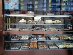 面包甜点陈列柜-护国寺小吃(安定门店)