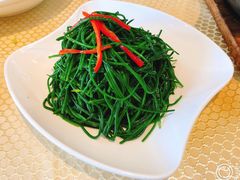 清炒沙葱-巴扎美食·新疆菜·西域歌舞表演餐厅(新疆大厦店)