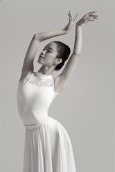 -深舞形体民族舞蹈工作室