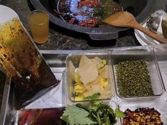 -大鱼山房鱼头火锅(老字号品质店)