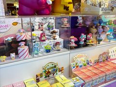 -名创优品(北京新中关购物中心地铁层店)