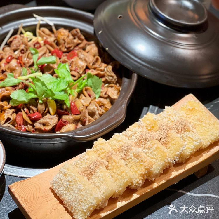 在深圳吃了2️⃣0️⃣多年的肥肠煲……好好吃！