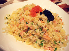鸳鸯蟹籽三文鱼炒饭-太兴烧味餐厅(白加士街店)