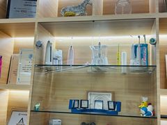 -瑞尔齿科(南京东路名人诊所)