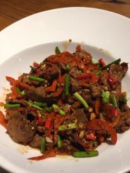生炒黄牛肉-合味原豫章名宴·宴会厅