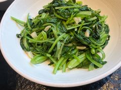 -鱼鲜饭香·招牌汽锅剁椒鱼头王