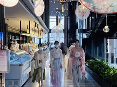 -唐拉雅秀酒店-西锦汇空中BBQ·思创餐厅