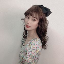 -BULB STUDIO 巴柏明星发型工作室