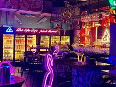 -UP嘻哈酒吧(粉巢店)