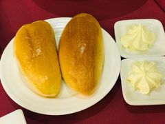 黄油面包-红房子西菜馆(淮海中路店)