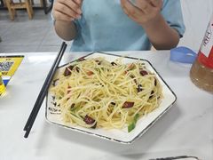 -关记·河南烩面·大盘鸡