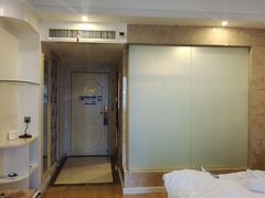 -柏纳酒店(百色市政府恒基广场店)