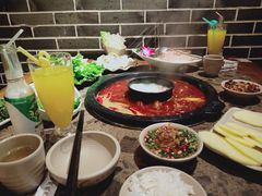 -舒家大院重庆老火锅(纪念塔店)