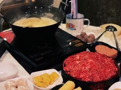 -鲜入围煮花胶鸡海鲜火锅