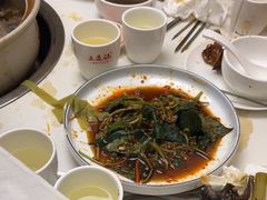 -土连锅·现熬养生汤锅(梁家巷店)