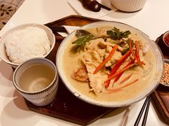 绿咖喱鸡肉套饭-GOGO Plate(成都太古里店)