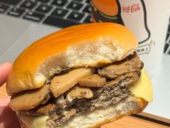 -麦当劳(中山公园龙之梦店)