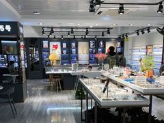 -宏宇眼镜蔡司依视路折扣店(兆佳眼镜城店)