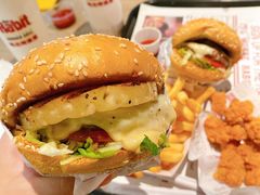 -The Habit Burger Grill 哈比特汉堡(复兴soho店)