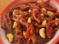 -老三样·美食研究中心(世贸路店)