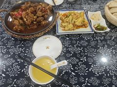 -八两八金·莱芜特色炒鸡(市南漳浦路店)
