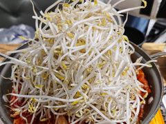 辣汤鸡爪-吴草鸡爪오초닭발韩食堂(融恒盈嘉中心店)