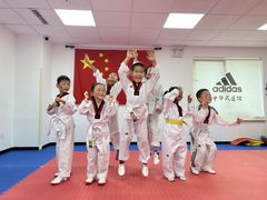 -adidas壹跆运动馆(世纪经贸大厦店)
