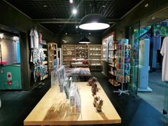 -三亚火车头万人海鲜广场