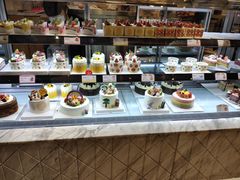 面包甜点陈列柜-罗森尼娜(德思勤店)