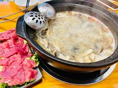 奶浆菌-云朵石锅鱼·野生菌餐厅(蒗放店)